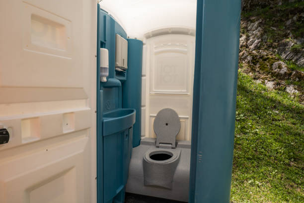 Best Porta potty rental near me  in Le Mars, IA